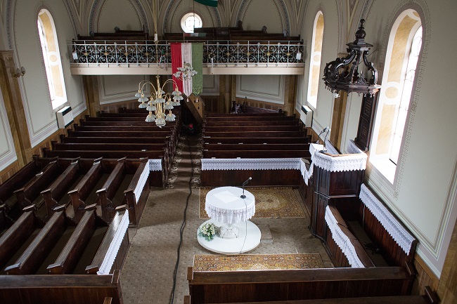 Внутрішнє оздоблення історичної церкви в селі Соломоново